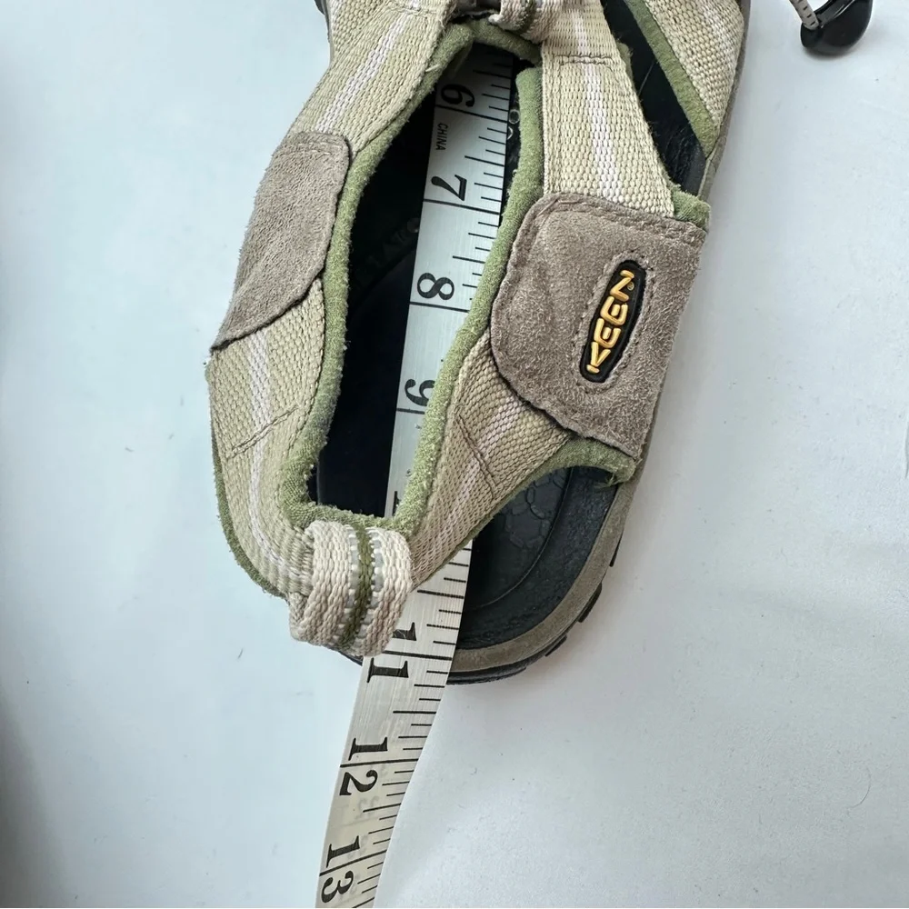 Keen‎ Hybrid Hiking  Sandals in Olive and Beige.